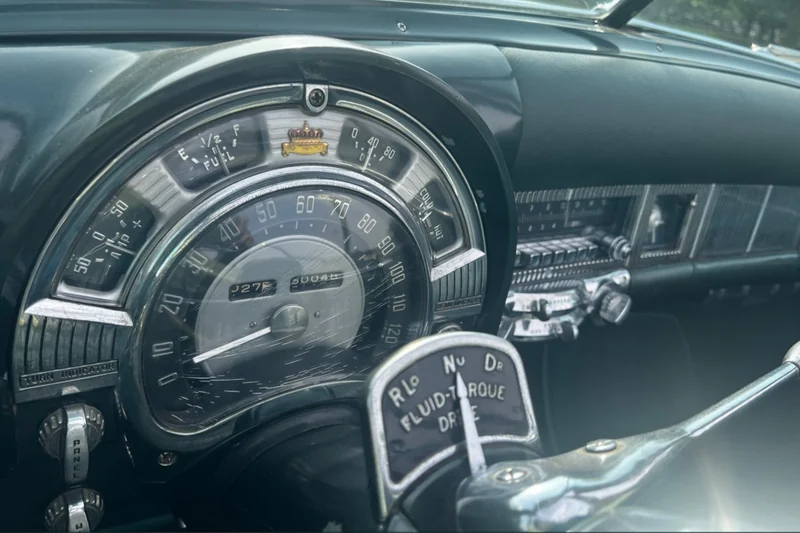 1952 Chrysler New Yorker Base 6