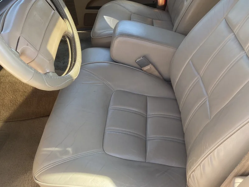 1991 Oldsmobile Custom Cruiser Base 4