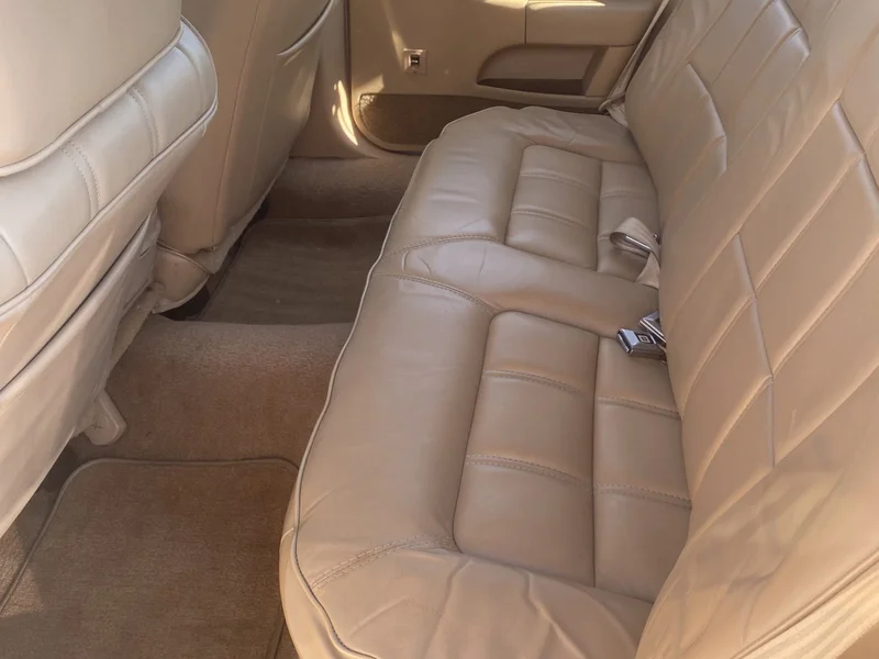 1991 Oldsmobile Custom Cruiser Base 6