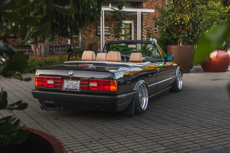 1992 BMW 325i