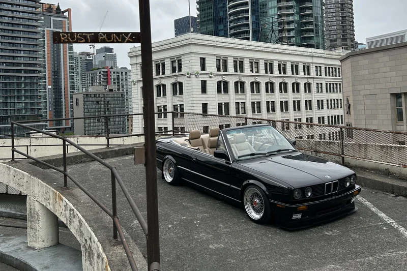1992 BMW 325i in Kent 13