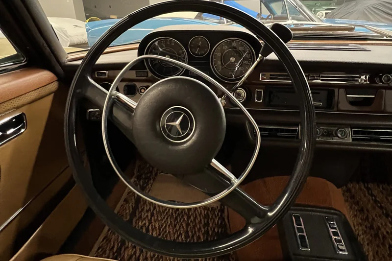 1972 Mercedes-Benz 300SEL 4.5 9