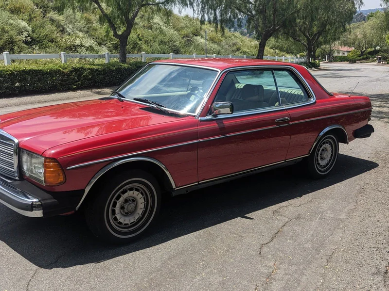 1984 Mercedes-Benz 300CD Base 8