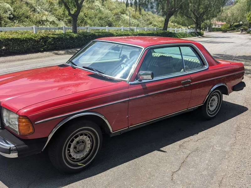 1984 Mercedes-Benz 300CD Base 11