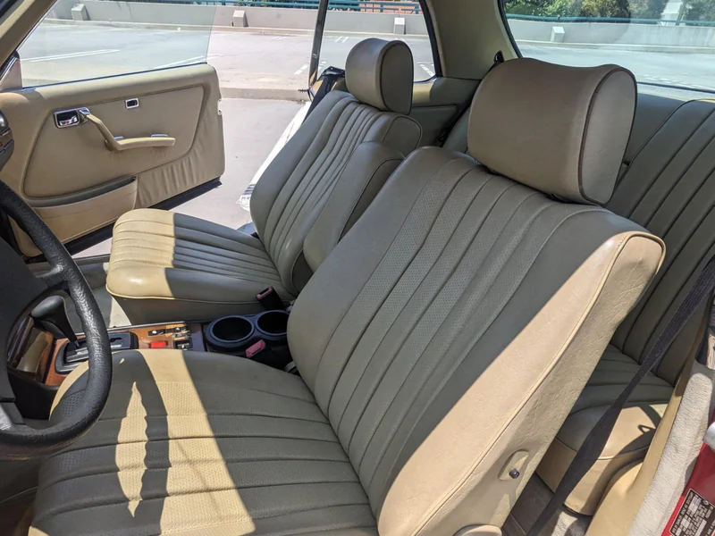 1984 Mercedes-Benz 300CD Base 15