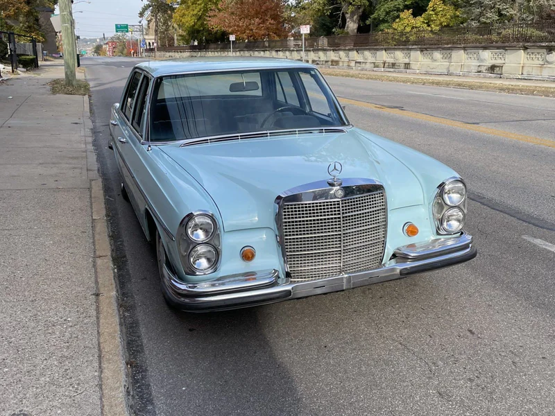 1969 Mercedes-Benz 280S Base 2