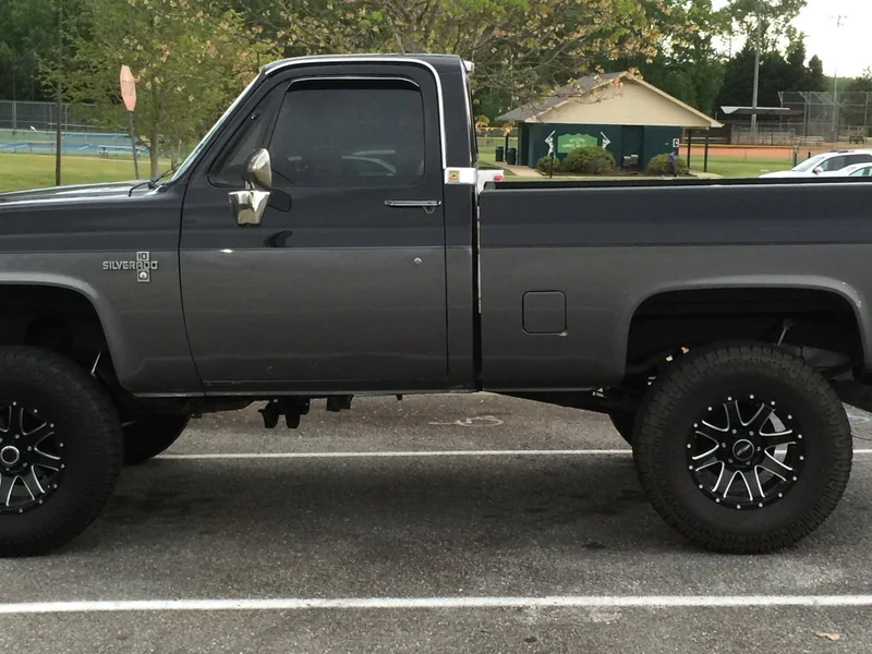 1986 Chevrolet K10 1/2 Ton 2