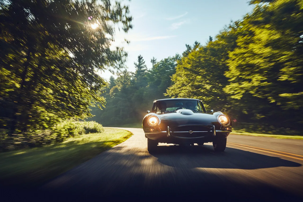 FEATURED JAGUARS — original DriveShare photograph