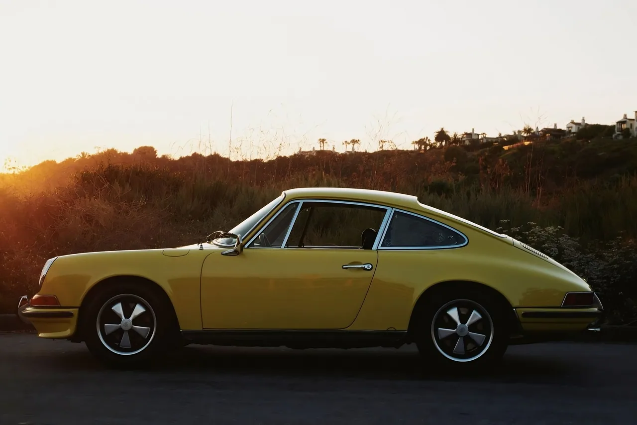 Rent a Porsche | DRIVESHARE — original DriveShare photograph