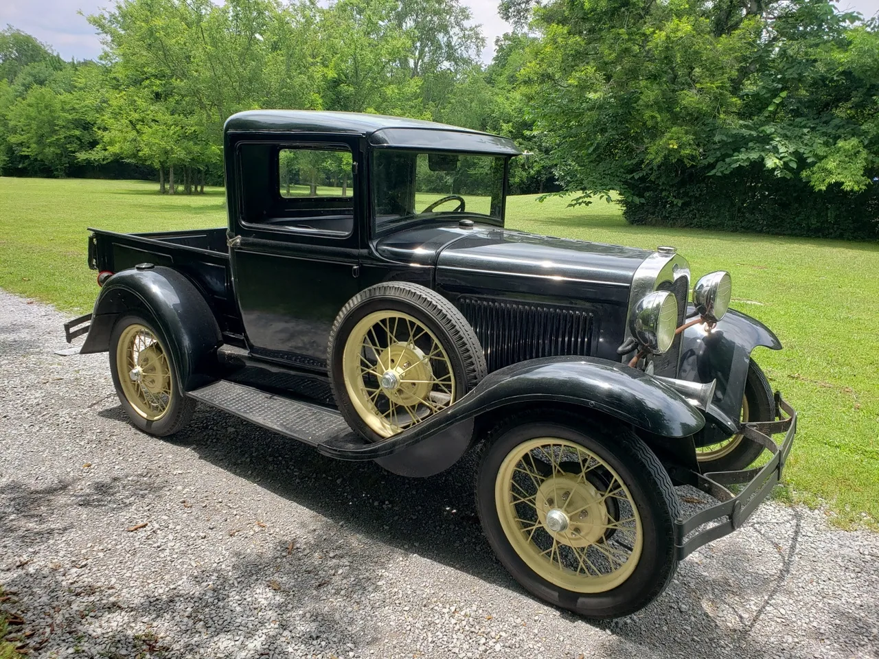 Pre War and Vintage Car Rental