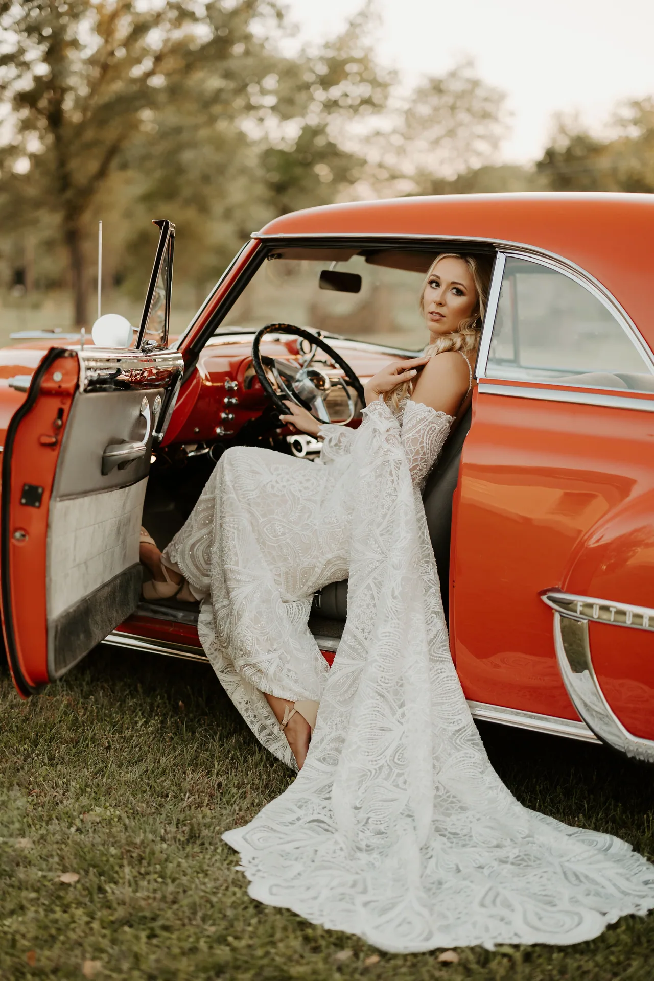 Classic Wedding cars will make your wedding stand out