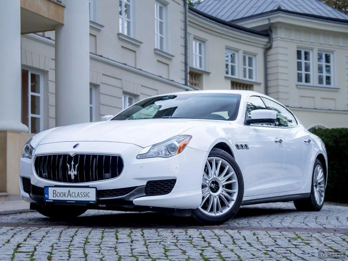 Weekend Getaways by Classic Car